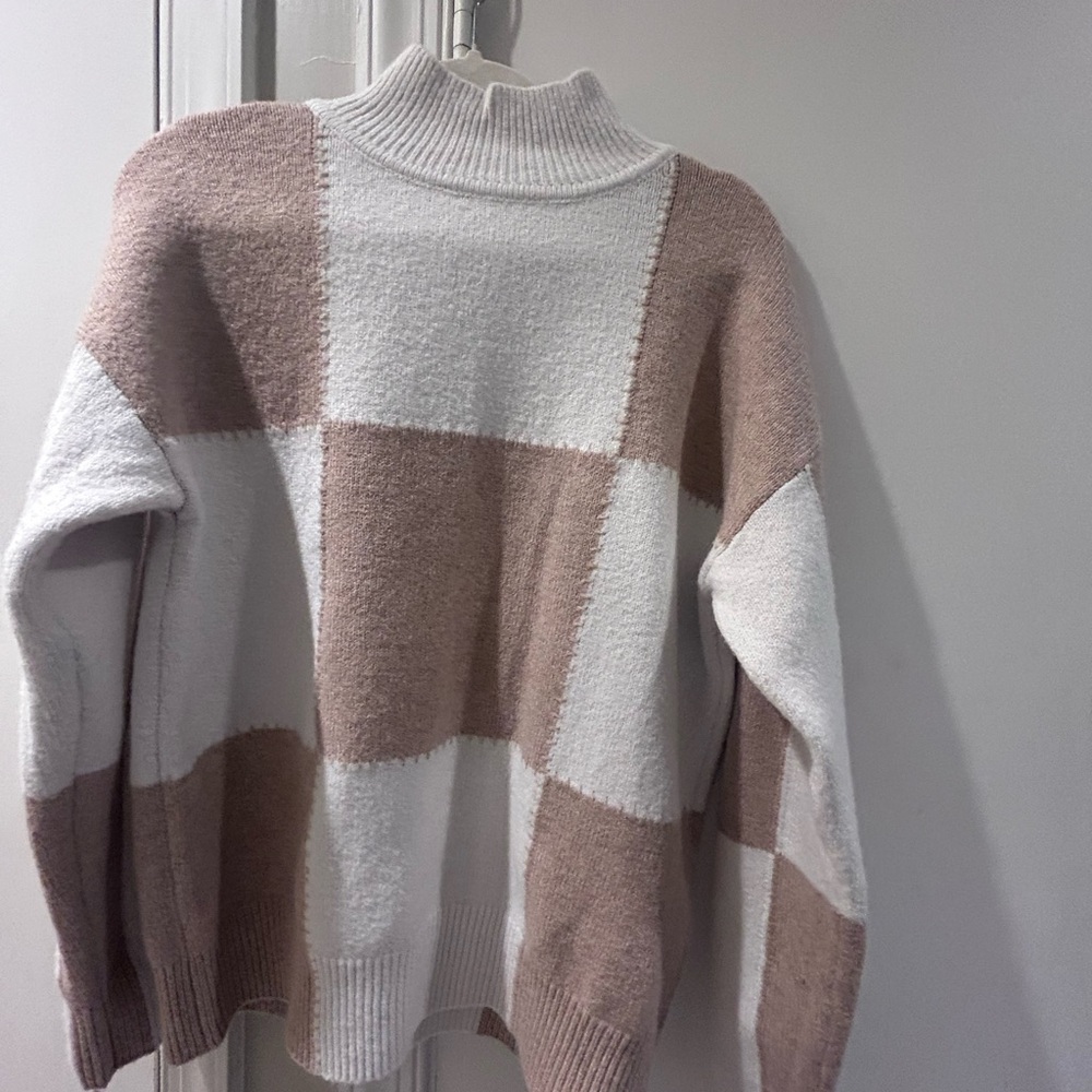 Elegant Checkered Turtleneck Sweater - Cream and Tan by Republic Clothing - med